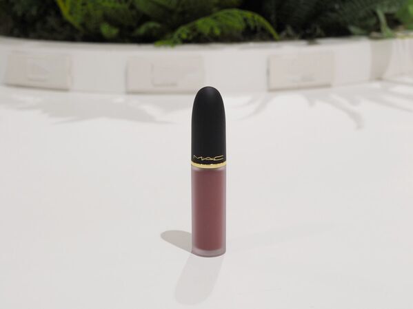 2026年の春コスメはどれを買う？　コスメオタク二人が大注目の春新作リップ&フェイスカラー31選