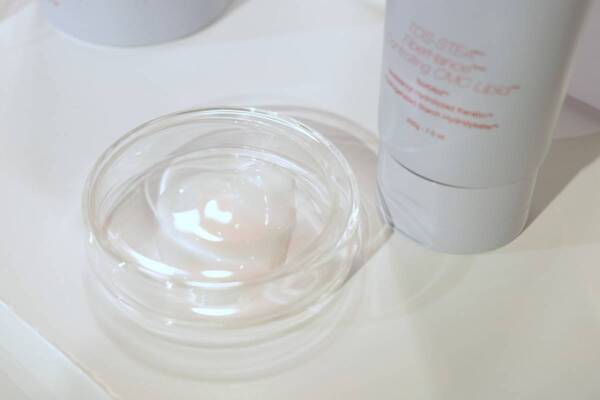 マツキヨココカラPB「CONCRED」「matsukiyo W/M AAA」から新作登場！　ストレート髪に導くヘアケア＆濃度重視美容液