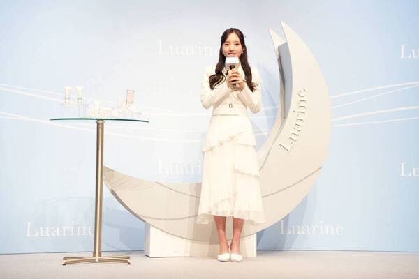 本田真凜プロデュースコスメ「Luarine」がデビュー！　こだわり抜いたUV下地＆ハイライター発売