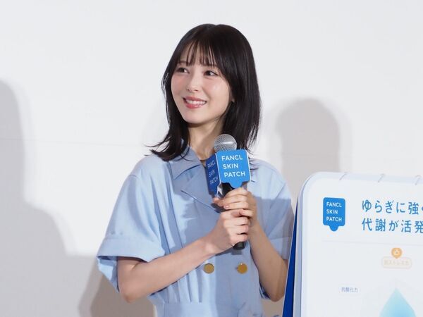 浜辺美波とMrs. GREEN APPLEが肌解析に挑戦！　イメージキャラクターを務める「FANCL SKIN PATCH」とは？