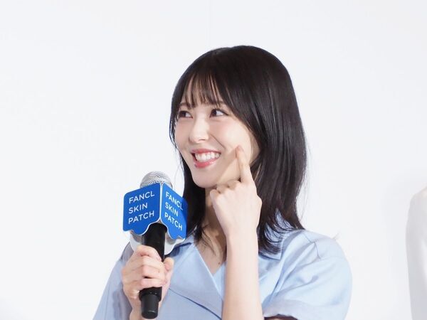 浜辺美波とMrs. GREEN APPLEが肌解析に挑戦！　イメージキャラクターを務める「FANCL SKIN PATCH」とは？