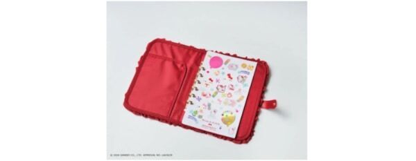 いちごがテーマのアイテム付き。「ハローキティ × Maison de FLEUR」初のブランドムックが登場！