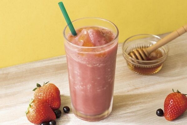 とろけるはちみつが春を彩る！　タリーズコーヒー「ハニーハニーミルクラテ」「＆TEA ハニーハニーロイヤルミルクティー」など季節限定ドリンク3種を発売