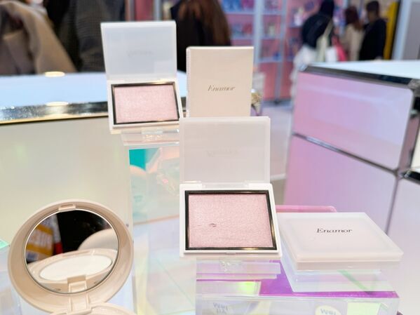 プラザのバイヤーがおすすめする春夏コスメ14選！　展示会で見つけた注目アイテムは？