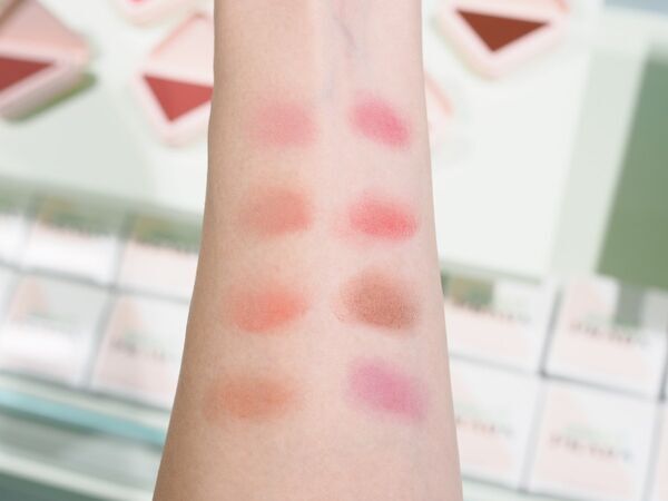 パケ買い必至！　プラダ ビューティから新感覚のチーク「プラダ タッチ」が誕生