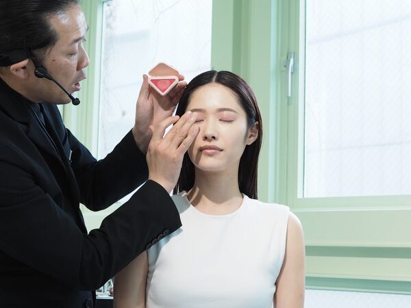 パケ買い必至！　プラダ ビューティから新感覚のチーク「プラダ タッチ」が誕生