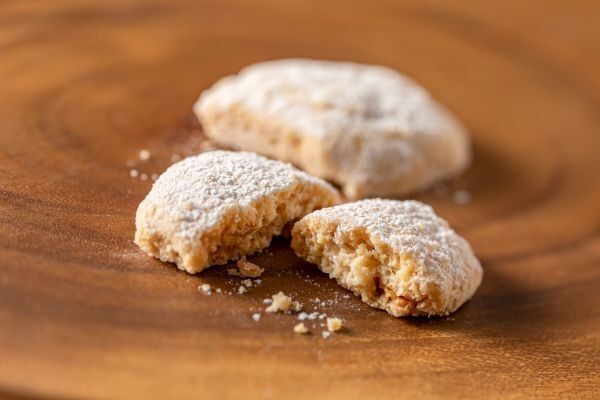 濃厚な味わい。高知の山地酪農によるジャージー乳を使った「しあわせミルクサブレ」を大丸梅田店で販売