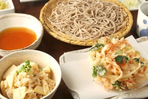 こだわりの自家製二八蕎麦。イオンモール津田沼に本格蕎麦を提供する「ソバキチ」をオープン