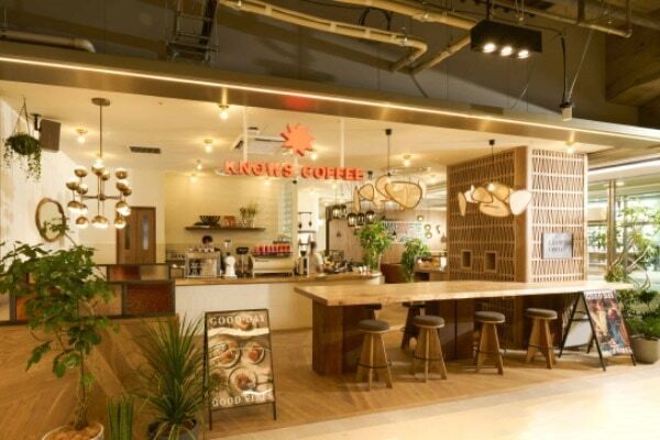 イオンモール津田沼Southに「コナズ珈琲」の新カフェブランド「KNOWS COFFEE」がオープン