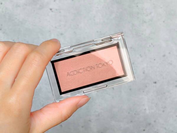 “血色感”はどうやってつくる？　春の血色を宿す“好印象フェイス”はADDICTION「ザ ブラッシュ マット」が司る