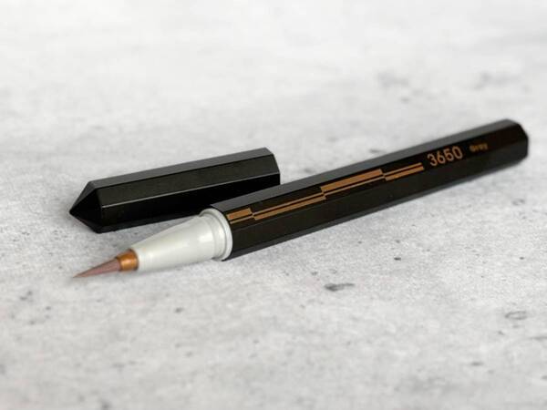 【グレージュアイライナー3選】春メイクにセレクトしたいムーディな締め色。発色、使いやすさを比較