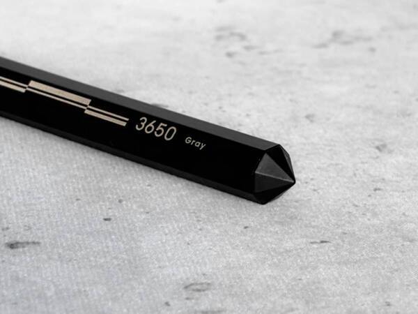 【グレージュアイライナー3選】春メイクにセレクトしたいムーディな締め色。発色、使いやすさを比較