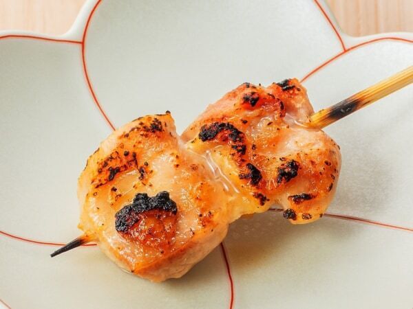 横浜・関内にオープン。創業112年の鶏肉専門店「梅や」が24年ぶりの居酒屋業態