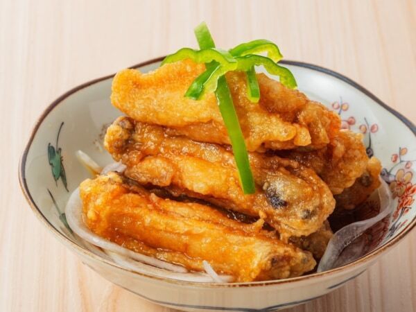 横浜・関内にオープン。創業112年の鶏肉専門店「梅や」が24年ぶりの居酒屋業態