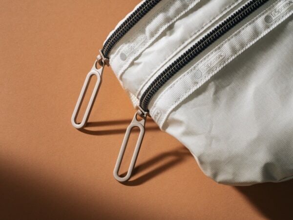 レスポートサック超軽量シリーズ「Essential Collection」2026年春の新色「セルリアンフロスト」が登場！