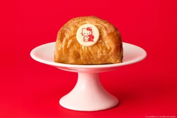 10周年記念。RINGO×ハローキティのコラボ第2弾にバッグやポーチの限定セットが登場