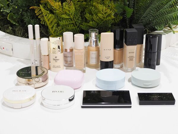 【春の新作ファンデーション20選】コスメオタク二人が厳選。2026年春は軽やか肌になりたい！