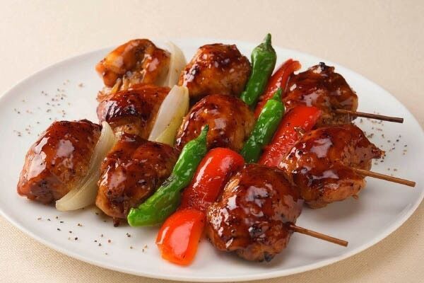 お花見や春の集いにぴったり。西武池袋本店でワンハンド惣菜や豪華弁当などお花見グルメ登場