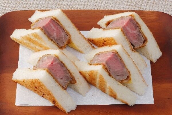 お花見や春の集いにぴったり。西武池袋本店でワンハンド惣菜や豪華弁当などお花見グルメ登場