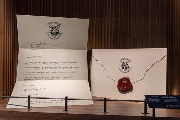 ハリポタ好きライターが解説！　“組分け帽子”も体感できる、スタジオツアー東京で『ハリー・ポッターと賢者の石』特別企画がスタート