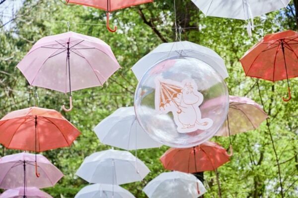 通るだけでワクワク！　ムーミンバレーパーク、『ムーミン谷の彗星』をテーマにした全長200ｍのアンブレラスカイ登場