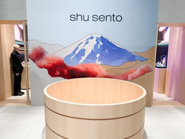 シュウ ウエムラ旗艦店で“整い体験”!?　銭湯を完全再現したポップアップイベントをレポート