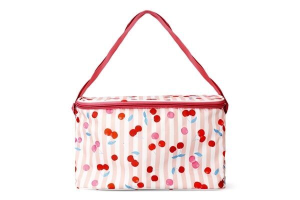 いちごモチーフがかわいい。フライングタイガー「ベリーシリーズ」の新着ピクニックアイテム