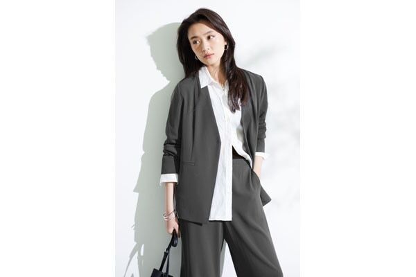 おしゃれにUVケア。INDIVIの「着る日傘」シリーズに吸汗速乾などの新機能を備えた新作が登場