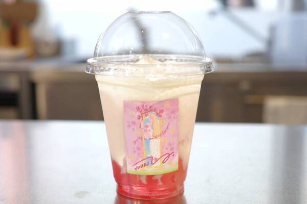 桜杏仁風味の限定ドリンクも！　オルビス表参道旗艦店で桜×アートイベント第二弾開催中