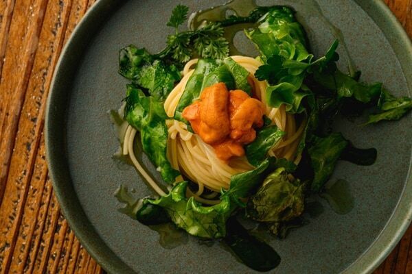 ウニの概念を更新!?　六本木イタリアンバル「uni Seafood」に新コース『革命の4色雲丹パスタ』が誕生
