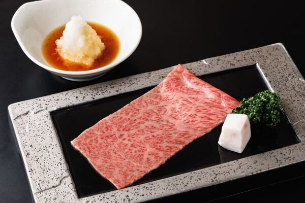 横浜・関内に新ブランド「神戸牛焼肉 當麻」がオープン
