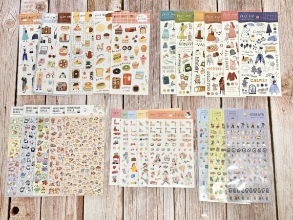 何が届くかはお楽しみ！　文具のプロがセレクトした、毎月届く「シールのサブスク」登場