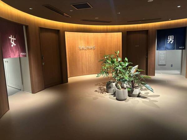 都内でこの開放感!?　駅直結＆手ぶらで行ける新感覚サウナ・高輪SAUNASの魅力