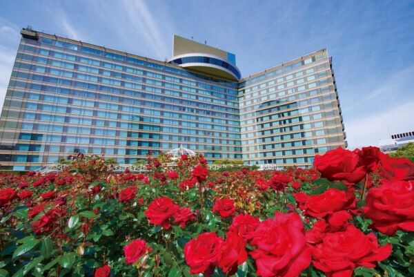 【ホテルニューオータニ】GWの都内おでかけに！　3万輪の赤薔薇が咲く秘密の庭園「Red Rose Garden」を限定公開