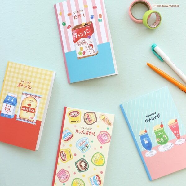 【キャンドゥ】レトロでかわいい！　懐かしいお菓子モチーフの「古川紙工デザイン」文房具を発売