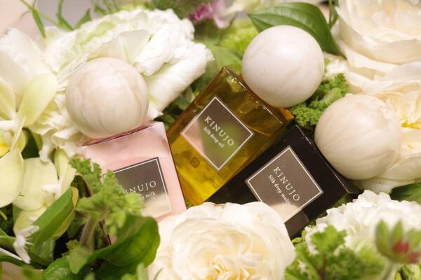 速乾×美ツヤで、乾かす時間が髪のご褒美に。KINUJOからプレミアムラインのドライヤーが登場！