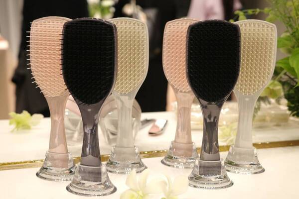 速乾×美ツヤで、乾かす時間が髪のご褒美に。KINUJOからプレミアムラインのドライヤーが登場！