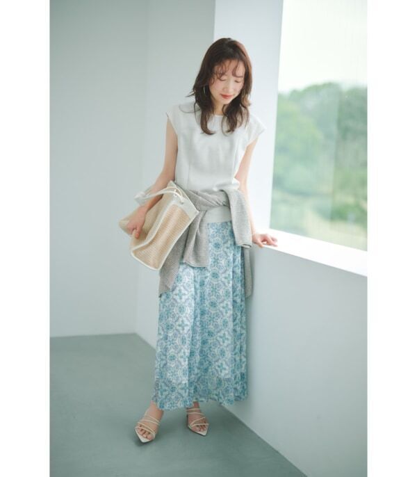 毎日の「何着よう？」から解放！　「Stola.」忙しい朝の救世主、多機能カセット服登場