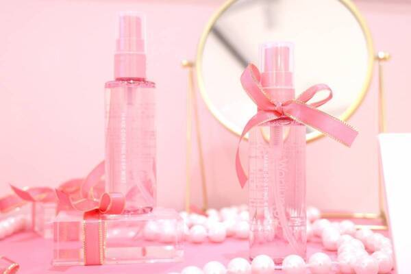 「＝LOVE」髙松瞳、野口衣織のメイクレシピを公開！　特別展「ウォンジョンヨ展」スタート