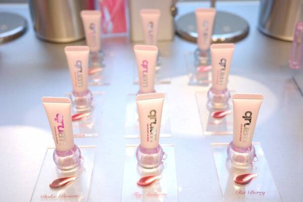 ぷにっ、ちゅるん“水まんじゅうリップ”。厚膜ツヤ唇をかなえる「キュルアム カラーデイリップマスク」全9色お試し！