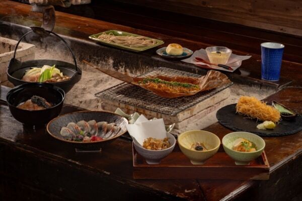 【長野】お土産キャビア付き!?　チョウザメの魅力と南信州の恵みに出会う、「星降りの宿やま星」の美食体験