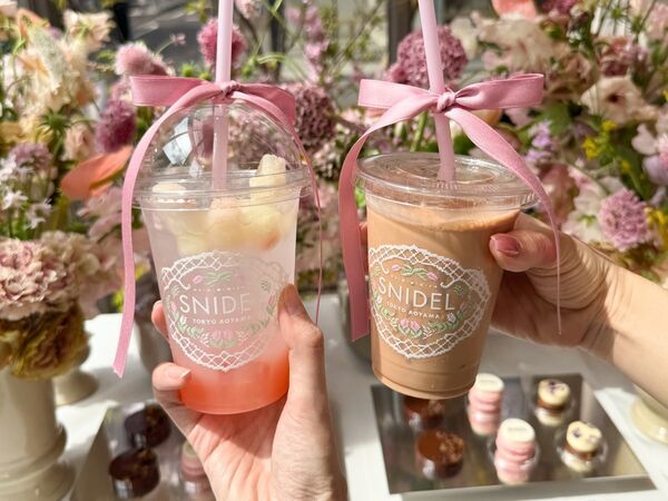 ハローキティコラボの限定アイテムやカフェも併設　SNIDELの路面店が青山にオープン