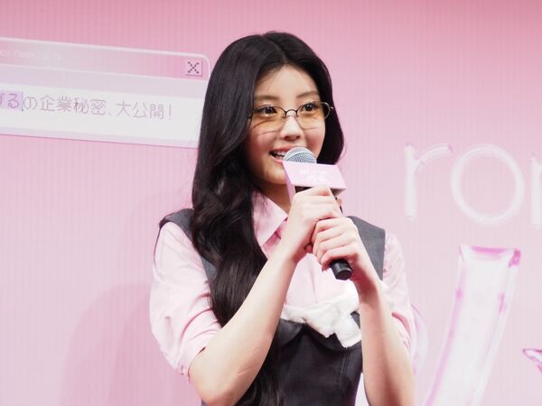 ILLIT・WONHEEが大絶賛！　rom&nd新作「ジューシーフラッシュリップオイル」のおすすめカラーを紹介