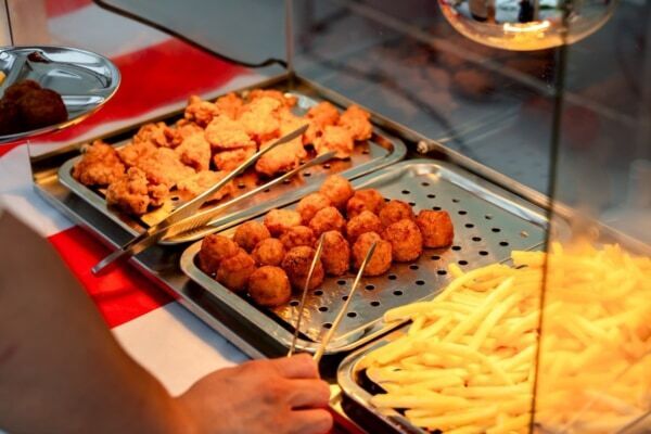 茨城・水戸駅直結の屋上に“お祭り×BBQ”空間が誕生！　4月8日ニューオープン