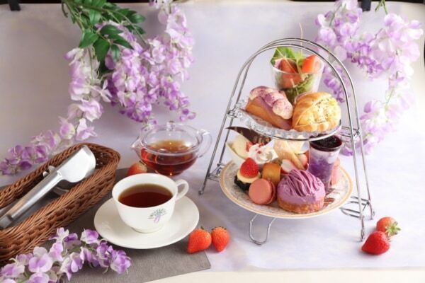 【あしかがフラワーパーク】圧巻の美しさ!!　350本以上の藤の花と5,000株以上のツツジが咲き誇る「ふじのはな物語」