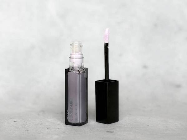 イエベ秋がトライ！　エクセル、KATEの「仕込みコンシーラー」でつくる浮かない白玉肌