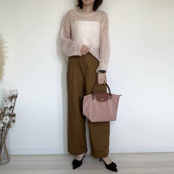 ユニクロのリネンパンツが優秀！　長い夏を快適に過ごす大人の着回し術