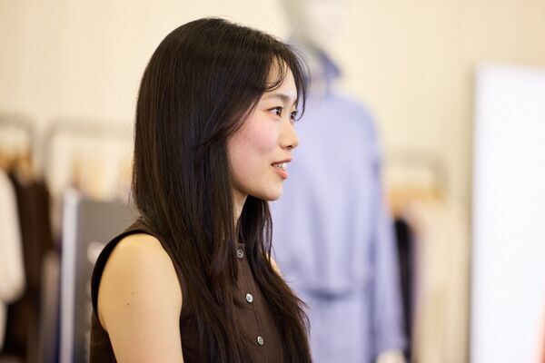 ベーシックで上質な一着が、自信になる。「Theory」のMDが働く女性に届けたい価値