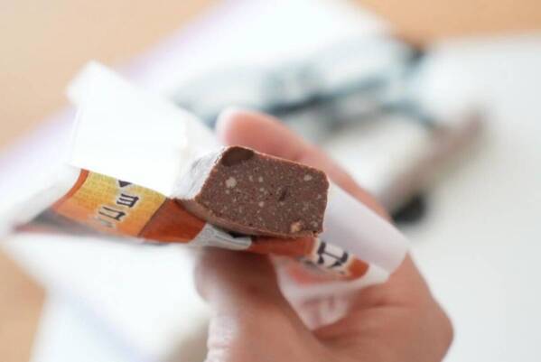 罪悪感なく楽しめるご褒美おやつ！　具材入りで進化した「スイーツ豆腐バー」を食べ比べ