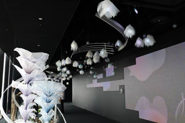 SHIBUYA SKYで天空の花畑をお散歩！　アートフラワーと空が溶け合う没入イベント開催中
